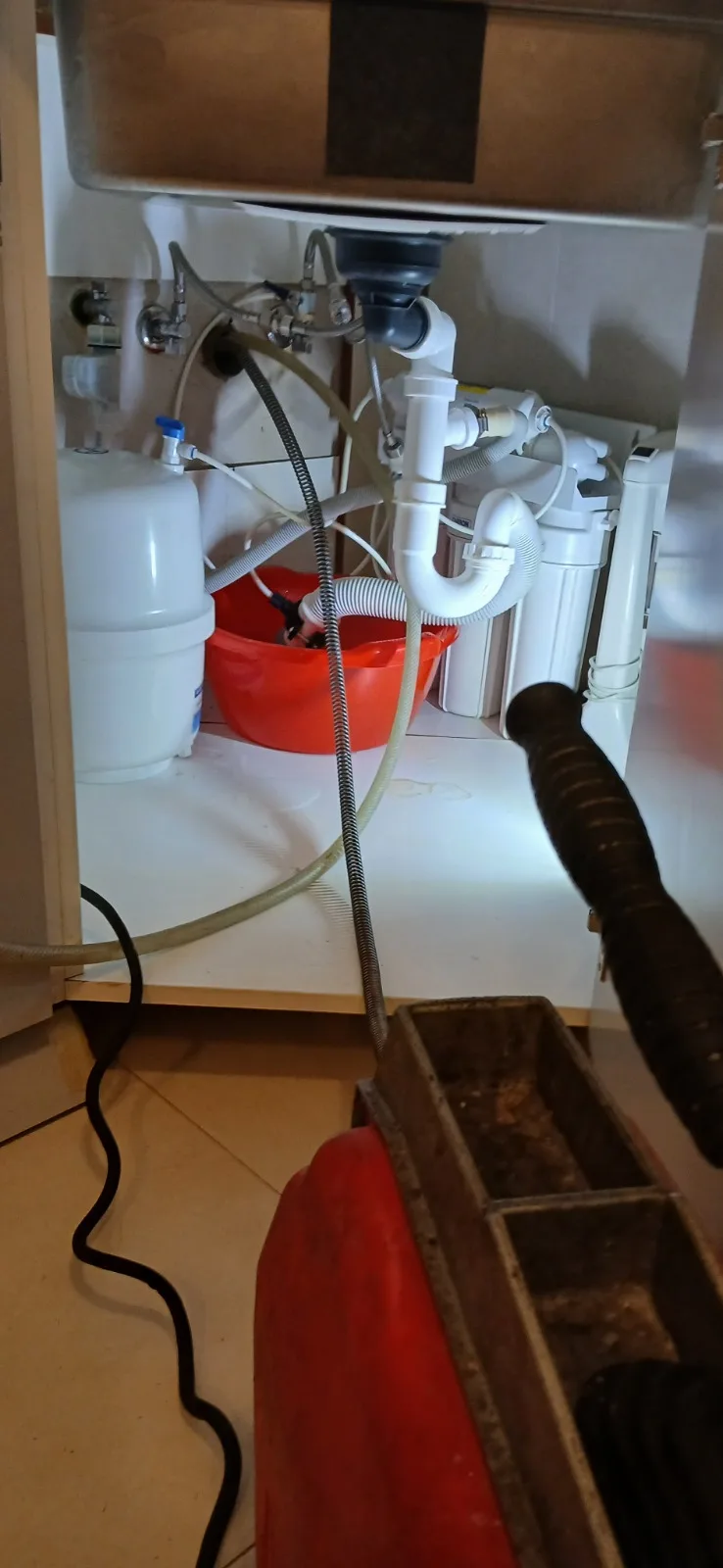 Mašinsko odgušenje sudopere u akciji